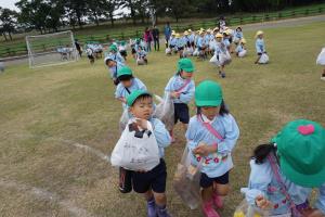 重いけれど、自分で持っています! 重いけれど、自分で持っています!