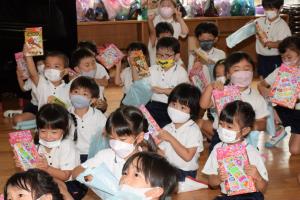 宝物に大喜び! 宝物に大喜び!