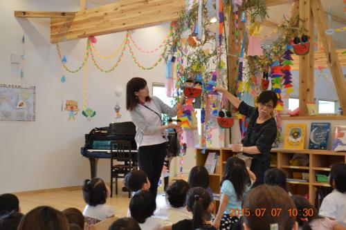 輪飾りや、三角つなぎも綺麗ですね 輪飾りや、三角つなぎも綺麗ですね