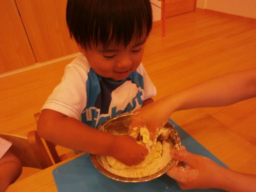 一緒に材料を混ぜ混ぜ 一緒に材料を混ぜ混ぜ