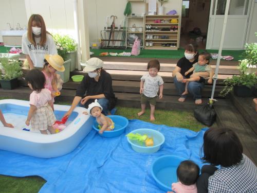 少し冷たいけど楽しいね 少し冷たいけど楽しいね