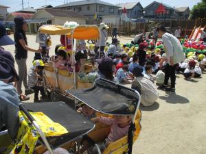 散歩車も大切な避難器具になります 散歩車も大切な避難器具になります