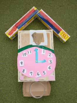 振り子時計を作りました。(年長組) 振り子時計を作りました。(年長組)