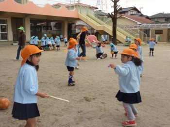 羽つき、エイッ! 羽つき、エイッ!