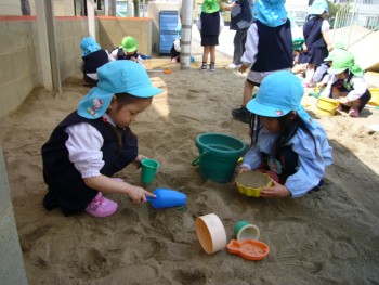 お砂場あそび お砂場あそび